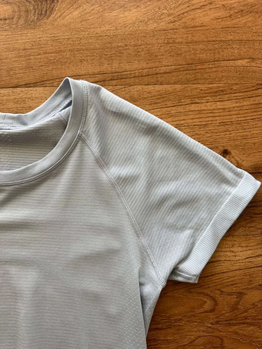 Lululemon Swiftly Tech Short-Sleeve Shirt 2.0 - Picture 4 of 6
